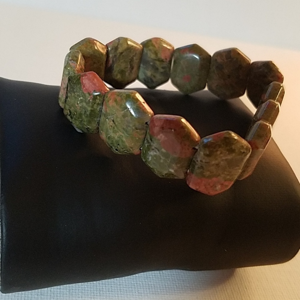 Stone Bead Stretchy Bracelet 8"
